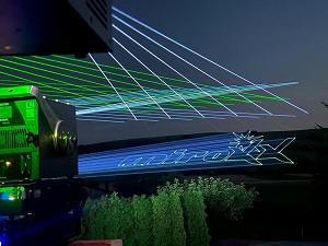 Laserová projekcia na vzdialenosť 1km 