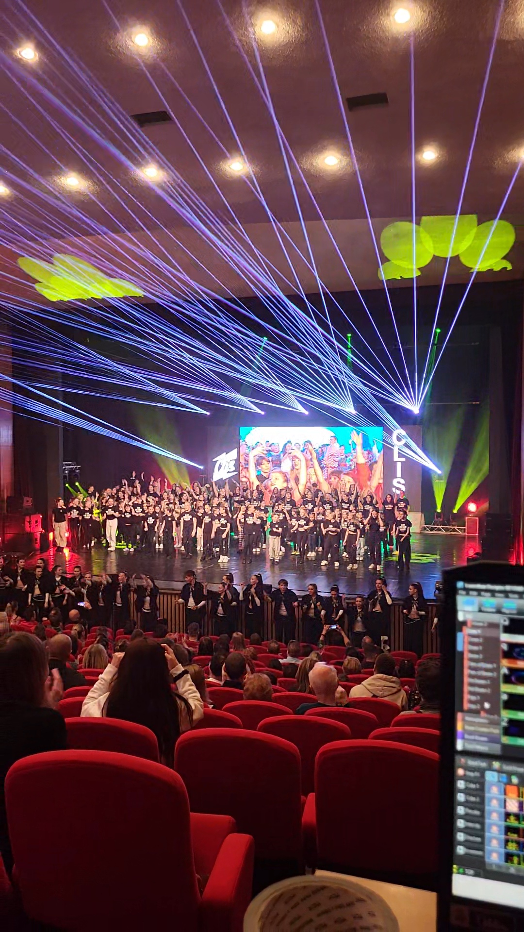 Koncert  tanečnej skupiny CLIS - Galanta 2025 - lasershow & intro