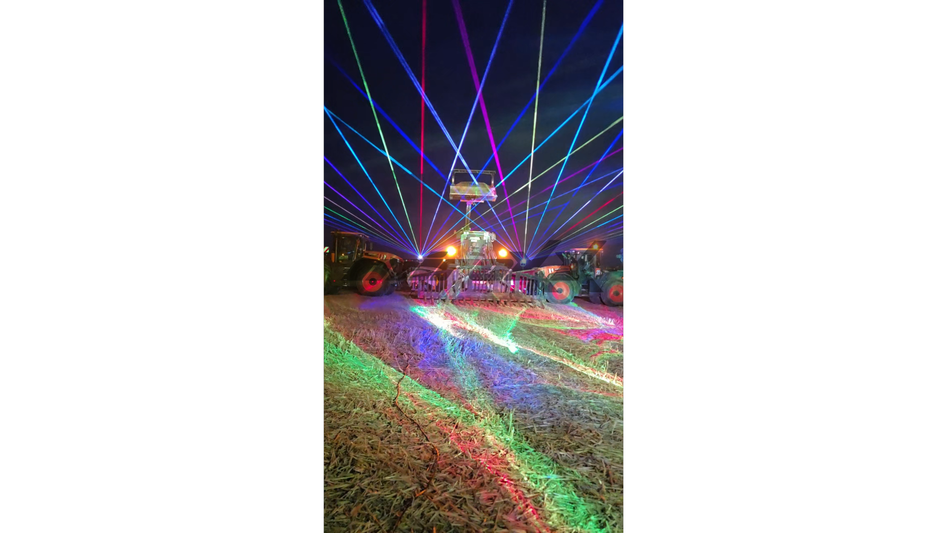 Deň poľa SÓJE 2026 Laserová show pre spoločnosť AGROTRADE GROUP - www.miroxx.eu 